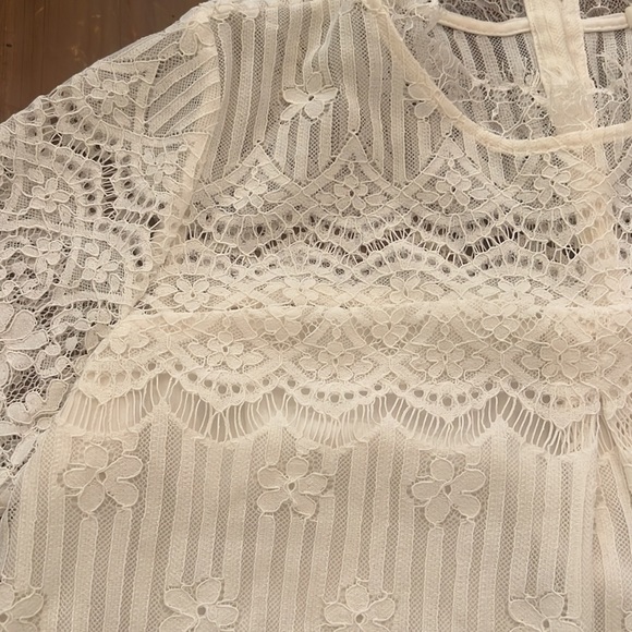 White lace PLEIONE top size medium - Picture 3 of 5